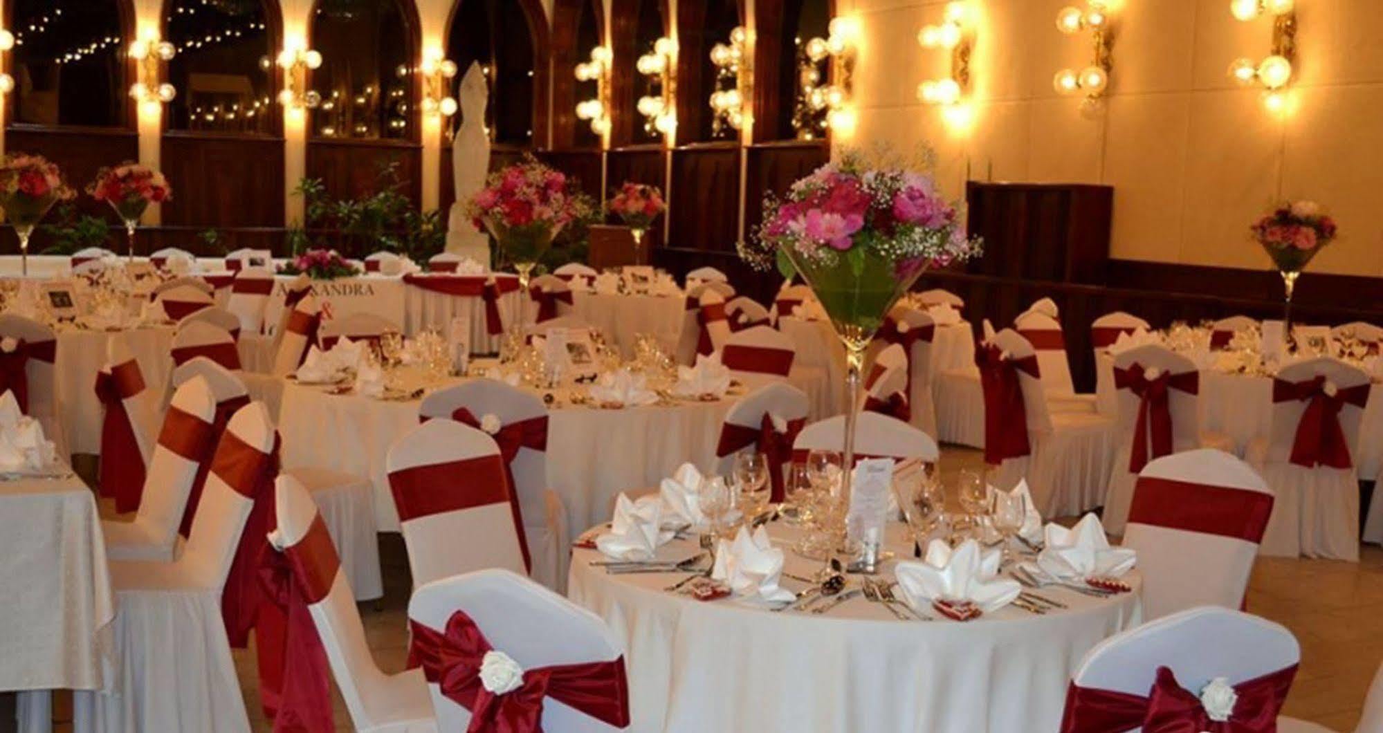 גיור Hotel Konferencia מראה חיצוני תמונה
